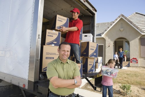 Compact moving help for smaller household loads