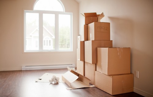 Removal van service in Elephant and Castle with local moving support