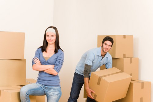 Loading and unloading support for a business move near Elephant and Castle