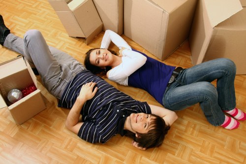 Packing boxes and protective materials for moves around Elephant and Castle